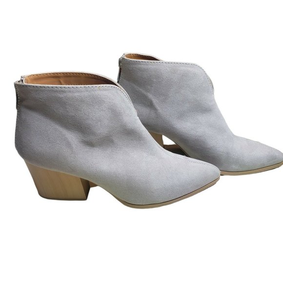 Qupid Bootie Gray Suede Point Toe ,Silver Zip Back Size 8 - Picture 8 of 9
